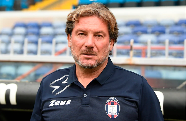 克罗托内主场大胜,终结连败颓势 克罗托内主场大胜,终结连败颓势