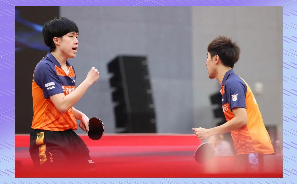 精彩比赛回顾:球队凭借团队合作战胜对手 精彩比赛回顾:球队凭借团队合作战胜对手