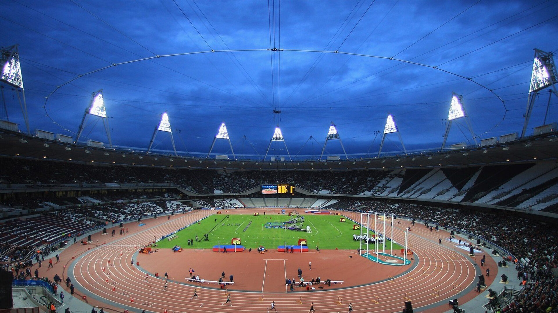IM体育官网-独行侠险胜上海队，拉文扛起全队，一场孤独英雄的史诗